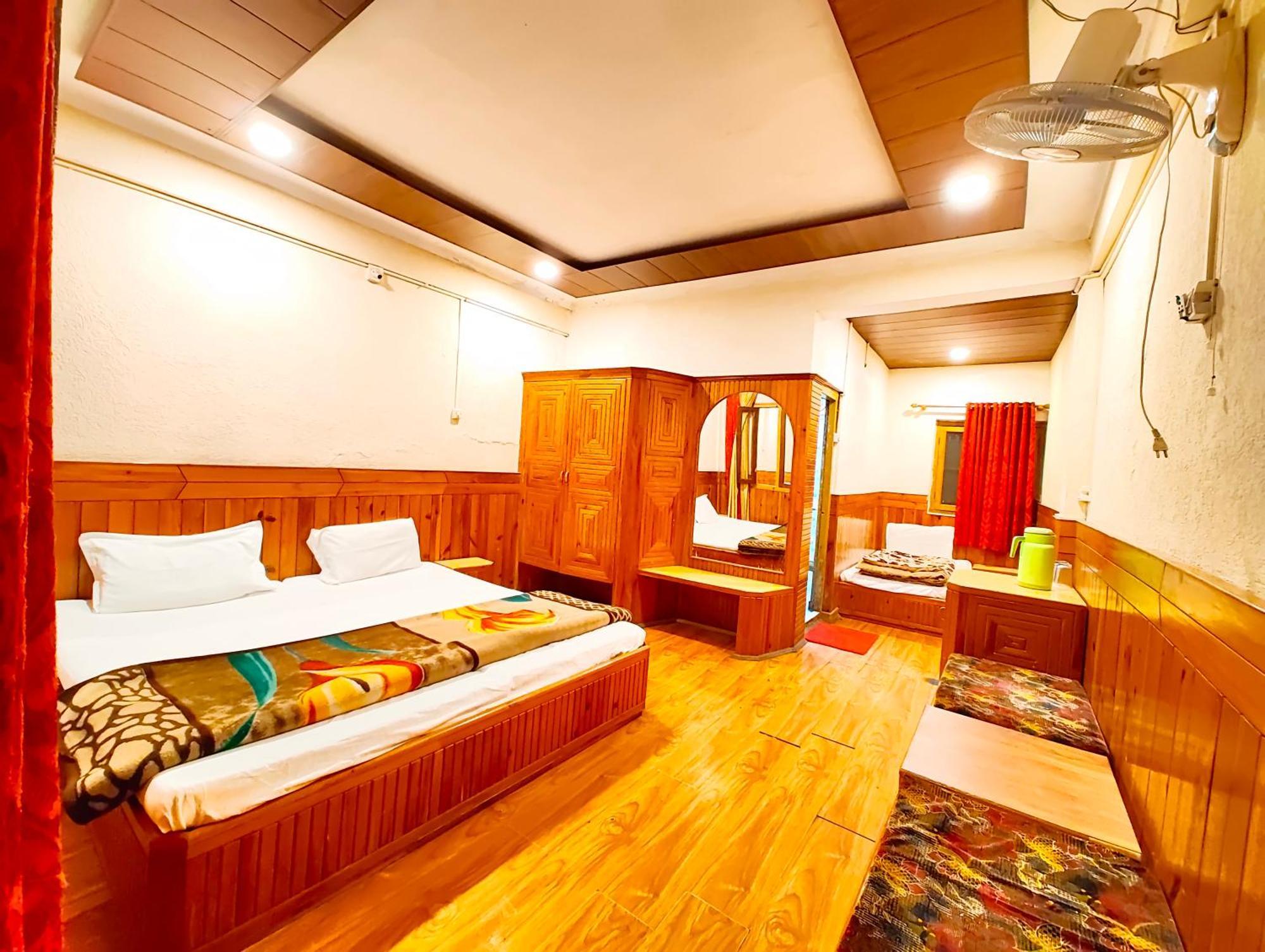 Hotel Shalimar The Mall Road Nainital Exterior photo