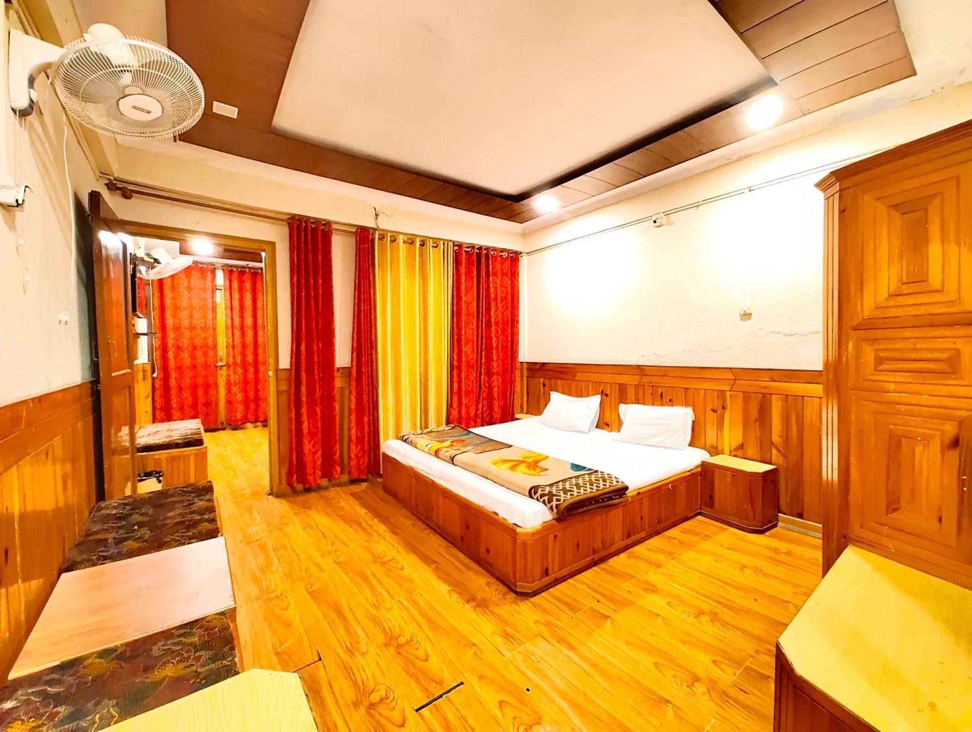 Hotel Shalimar The Mall Road Nainital Exterior photo